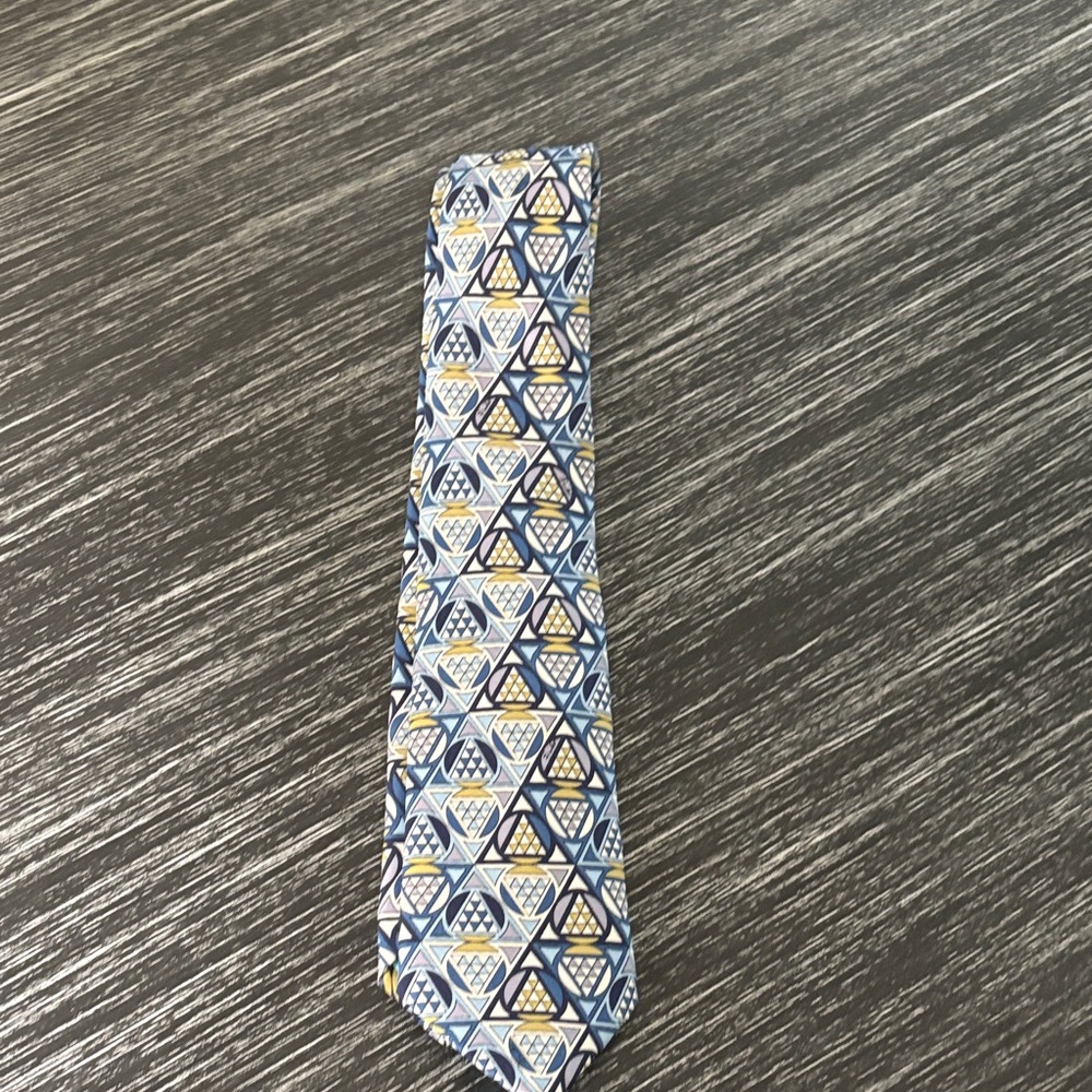 Emilio Pucci Blue and Yellow Geometric Tie
like new condition